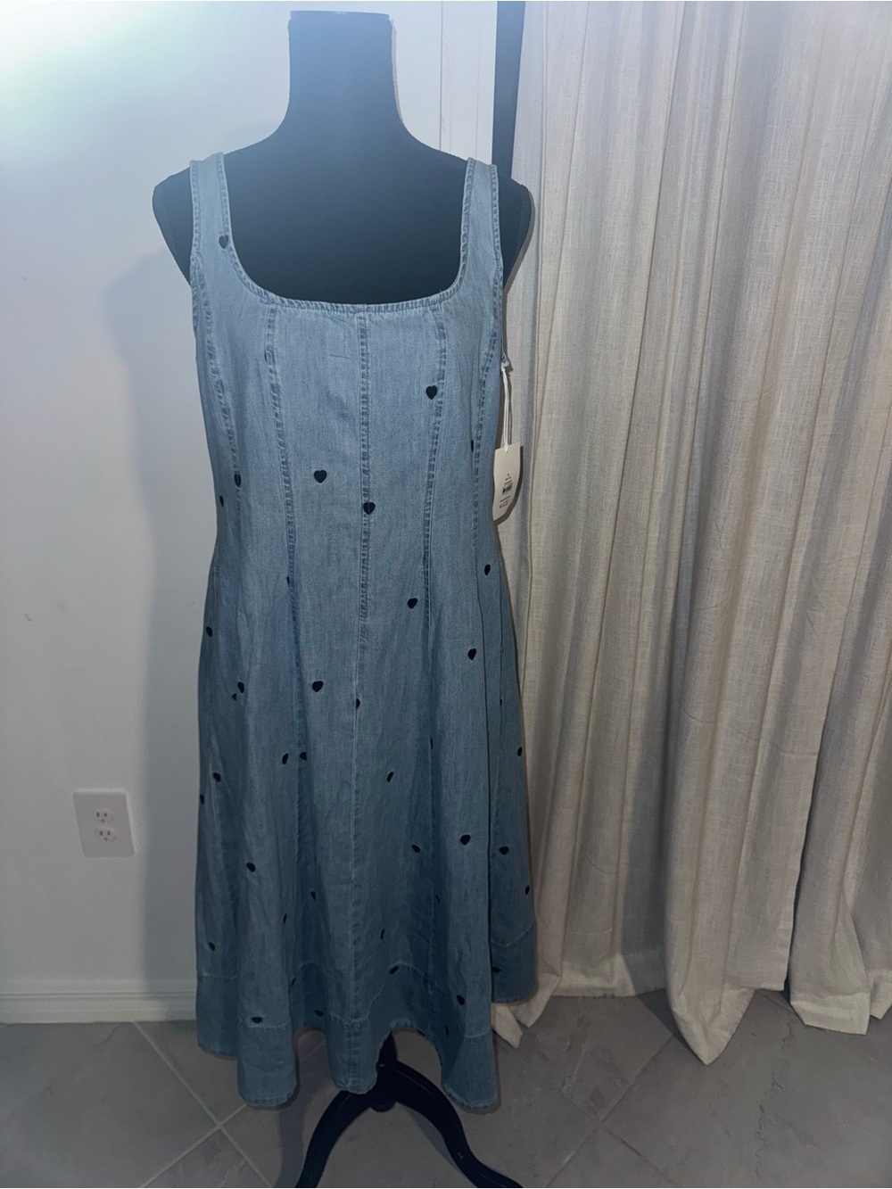 Sleeveless Light Blue Denim Midi Dress with Heart Embroidery